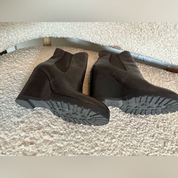 Michael Kors Brown Leather Booties - Picture 6 of 7